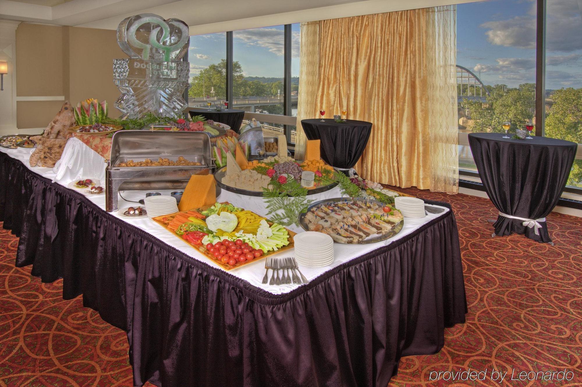 Doubletree By Hilton Little Rock Otel Restoran fotoğraf